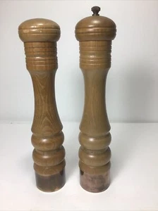 Vintage Wooden Salt And Pepper Shakers Pepper Grinder Mill. Brass Bottom. - Picture 1 of 8