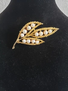 Vintage Gold Tone Metal Faux Pearl Leaf Brooch Unmarked - Picture 1 of 11