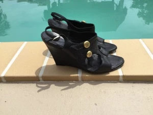GIVENCHY BLACK LEATHER WEDGE LOGO DETAIL STRAPPY SANDALS Sz 37M MADE IN ITALY - Picture 1 of 12
