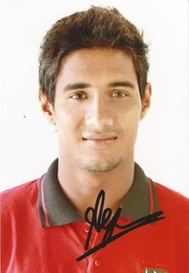 BANGLADESH: SUNZAMUL ISLAM SIGNED 6x4 PORTRAIT PHOTO+COA - Picture 1 of 1