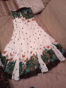 NICE WEST ONE LADIES WHITE/BROWN DRESS,SIZE 8,DROP 33",WAIST 13.5", VGC - Picture 1 of 10