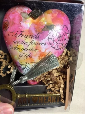 DEMDACO “Los amigos son las flores” con escultura de corazón arte clave ~ Nuevo ~ Regalo Foto 1 de 4