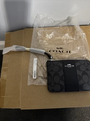 Carteira Coach Wristlet cinza - Imagem 1 de 4