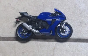 2023 Maisto Sport Bike Motorcycle 2021 Yamaha R1 Blue White Motor Cycle Used - Picture 1 of 9