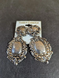 Pair Of Silver Tone 3" Long Fashion Earrings - Picture 1 of 4