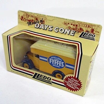 Lledo Days Gone - Diecast 1934 Dennis Delivery Van - Fyffes Blue Label Bananas - Image 1 of 4