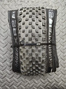 Bontrager Tires XR2 27.5x2.8 Team Issue Black/Grey Tubeless Folding - Picture 1 of 6