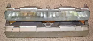 1979-1983 CADILLAC ELDORADO FRONT TURN SIGNAL MARKER LIGHTS PAIR PARKING OEM - Picture 1 of 7