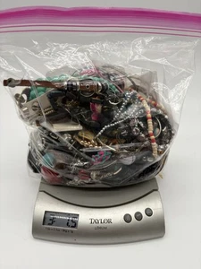 3+ POUNDS TANGLED SCRAP REPAIR CRAFT LOT - Massive Unsorted Jewelry - Picture 1 of 4