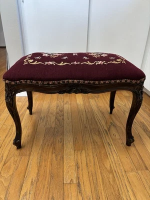 Antiguo taburete tocador francés de punta de aguja banco tapizado floral Foto 1 de 4