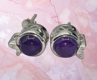 Orecchini A Perno In Argento 925 Con Gemma Tonda In Ametista Viola Naturalmente - Immagine 1 di 4