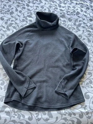 Top térmico para mujer Kuhl talla mediana gris cuello capucha exterior Foto 1 de 4