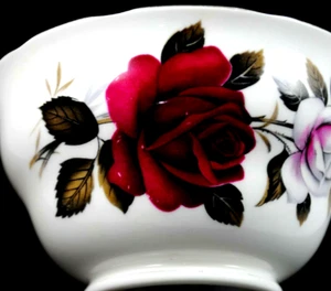 COLOLOUGH Fine Bone China H46 7 SCHÜSSELN mit ROT & WEISSER ROSE Bild Made in England - Bild 1 von 10