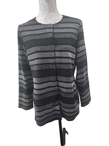 Chaqueta Chico's Tejida Jacquard Negro Blanco Rayas Bolsillos Para Mujer Mediana - Imagen 1 de 7