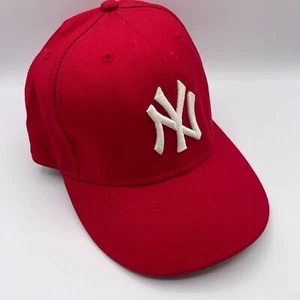 Cappello Berretto New York Yankees Uomo 7 1/4 Rosso Baseball Nuova Era 59Fifty Ricamato Vestibilità - Foto 1 di 11