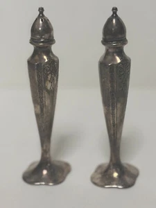 W.B. MFG. CO SET OF VINTAGE SILVER PLATED SALT AND PEPPER SHAKERS - Picture 1 of 11