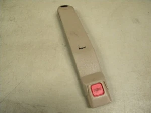 1994 Toyota 4 Runner SR5 Factory seatbelt buckle right front passenger buckle - Picture 1 of 4