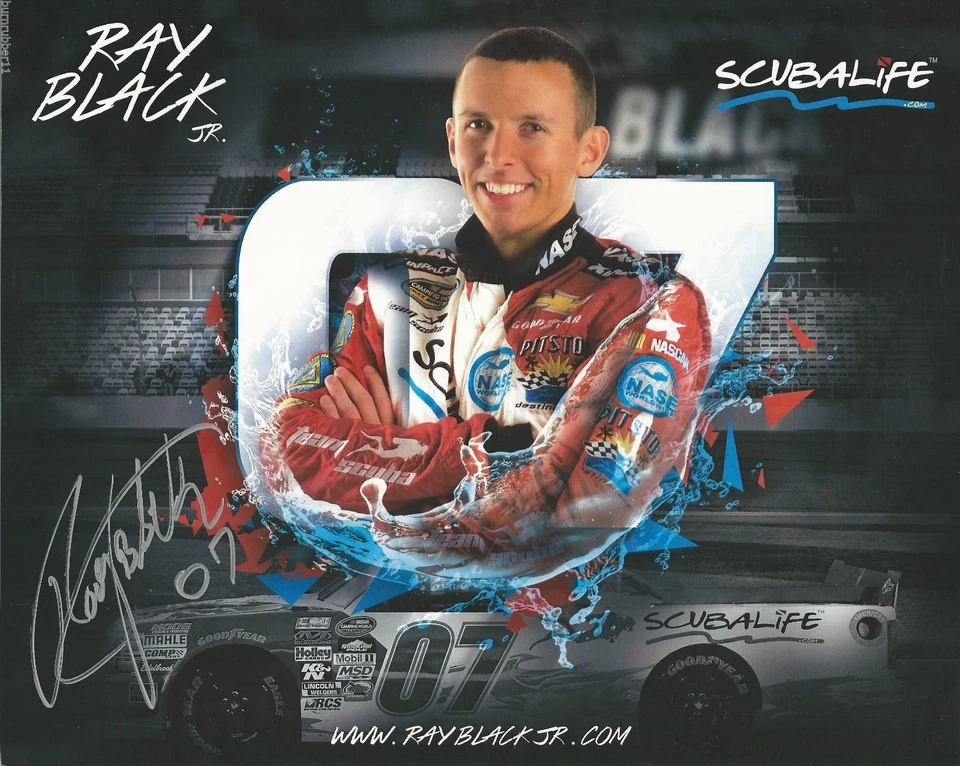 Postal de camión NASCAR #07 FIRMADA 2015 RAY BLACK JR "SCUBA LIFE BLACK BACKGROUND" Foto 1 de 1