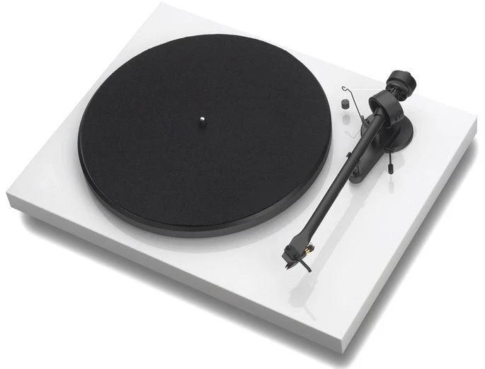 Pro-Ject Debut III e | silber | Plattenspieler | Endabschaltung | Ortofon OM5eMM - Bild 1 von 3
