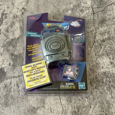 Vtg Y2K Hit Clips Pink-Most Girls GROOVE Machine Karaoke Sing Along Keychain  - Image 1 of 3