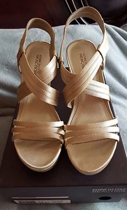 Kenneth Cole Reaction Surprise MT sandal - size 7.5 M - Light Gold - NEW in box - Picture 1 of 8