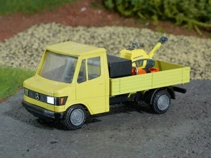 Mercedes Transporter mit Ladung in 1:50 - Bild 1 von 6