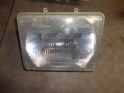 Passenger Headlight Ford Aerostar Van 87 88 89 90 91 92 93 - Изображение 1 из 3