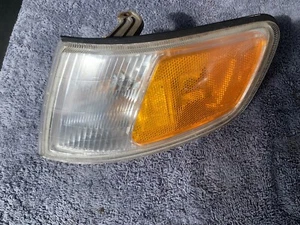 1994 - 1997 Honda Accord luz de estacionamiento señal de giro conductor izquierdo 083171509 fabricante de equipos originales - Imagen 1 de 4