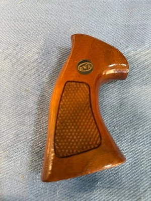 Dan Wesson (Revolver) 小框架木质握把 — 第 1/4 张图片