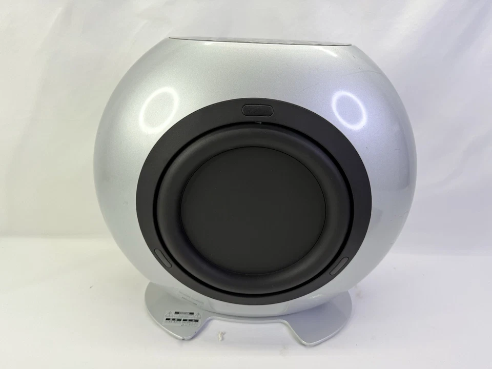 Altavoces y subwoofer de cine en casa KEF 7.1 plateado/gris Foto 1 de 4