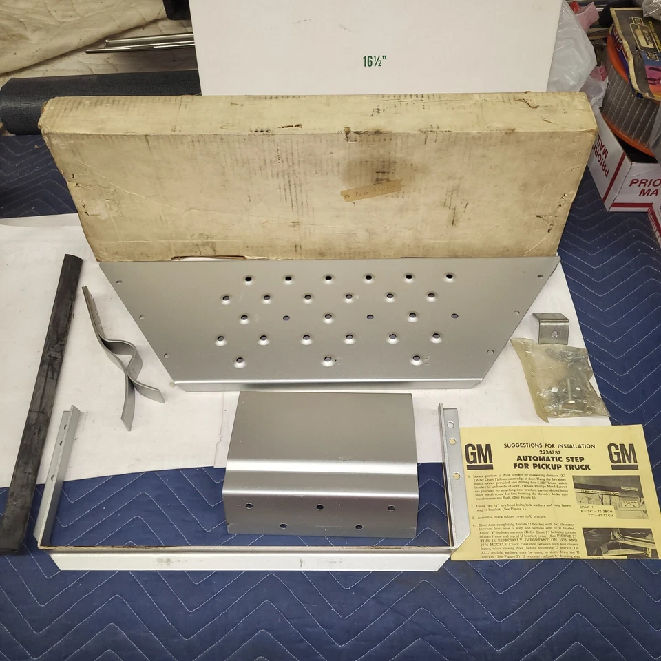 Chevy GMC C/K 10-30 1967-87 camioneta Blazer Suburban nuevo de Lote Antiguo GM paso deslizante 2234787 Foto 1 de 4