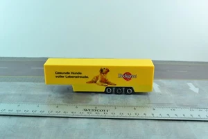 Herpa 3 Axle Trailer  for Tractor Trucks PEDIGREE Dog Yellow 1:87 HO Scale - Picture 1 of 3