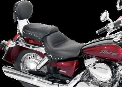 Assento preto cravejado 2 para cima de largura Touring 2 peças com Conchos Shadow Aero 750 2004-2018 - Imagem 1 de 4