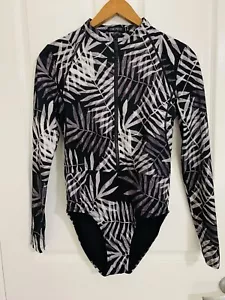 Une Piece Long Sleeve Zip Up Palm Print Swimsuit Size 14 - Picture 1 of 6