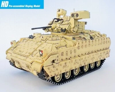 BRADLEY M2A3 INFANTRY FIGHTING VEHICLE - DESERT YELLOW - 1:72 - DRAGON ARMOR - Image 1 of 4