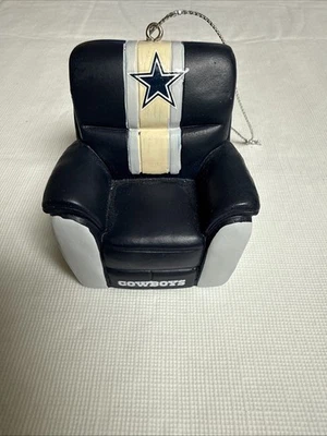 Dallas Cowboys Fútbol Lazy Boy Tipo Silla Adorno de Navidad Para Siempre Foto 1 de 3