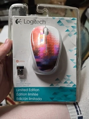 Logitech Unifying M317 Witeless Mouse Limited Edition 910-004244 NIB W/Damage - Image 1 of 4