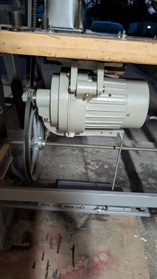 Máquina de coser industrial Consew 225.Motor nuevo Foto 1 de 4