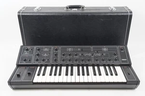 YAMAHA CS10 Monophonic Analog Synthesizer CS-10 w/ Hard Case for 120V - Imagen 1 de 10
