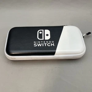 Official Nintendo Switch Case Excellent Condition - Picture 1 of 4