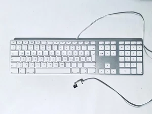Apple Keyboard A1243 -QWERTZ niemiecka klawiatura, srebrna/biała - Zdjęcie 1 z 4