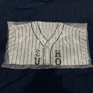 Supreme Homerun Baseball Trikot Nadelstreifen weiß/marine Gr. XL *VERSANDFERTIG* - Bild 1 von 5