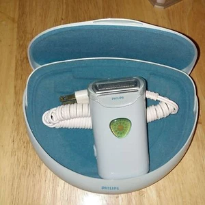 Philips Women’s Electric Shaver for Legs Essential Blue with Case, 1974 - Picture 1 of 4