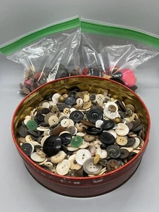 Antique Metal Brass Wood Glass Buttons Victorian Buttons Vintage Lot Over 2lbs - Picture 1 of 12