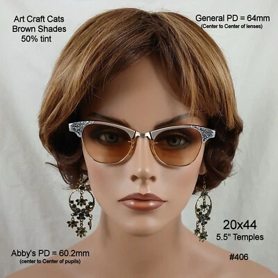 Anteojos y estuche antiguos Art Craft Cats Foto 1 de 4