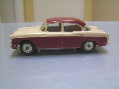Dinky Toys 165 Humber Hawk made in England 1/43 scale NM+ Condition - Image 1 of 4