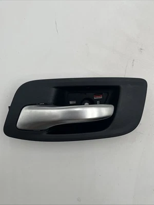 Chrysler 300 2013 manija de puerta interior delantera izquierda conductor Mopar 1TF59DX9AC OEM Foto 1 de 4