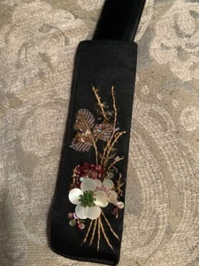 Vintage black satin comb case With hand stitched beaded floral accent - Picture 1 of 4
