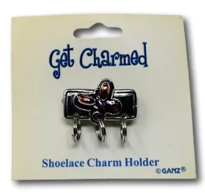 Get Charmd Schmetterling lila Schuhe Spitzenhalter ByGANZ silberfarben metallisch - Bild 1 von 1