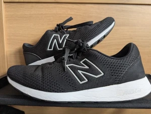 New Balance 420 Mens Trainers Black / White Size 8 UK Great Running Sneakers - Picture 1 of 14